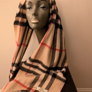Burberry Classic Beige and Black Check Scarf